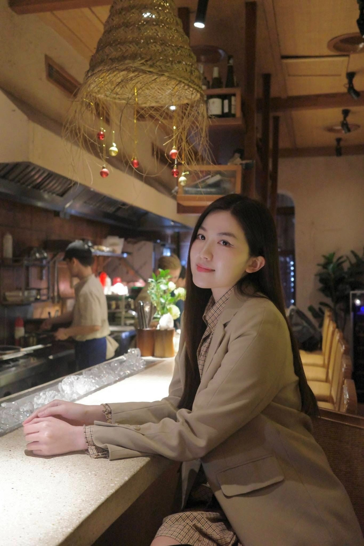 Lương Thanh không sở hữu vẻ ngoài cá tính nhưng chính nét đẹp thanh thuần, gương mặt có phần ngây thơ của cô lại khiến cô làm tròn vai.