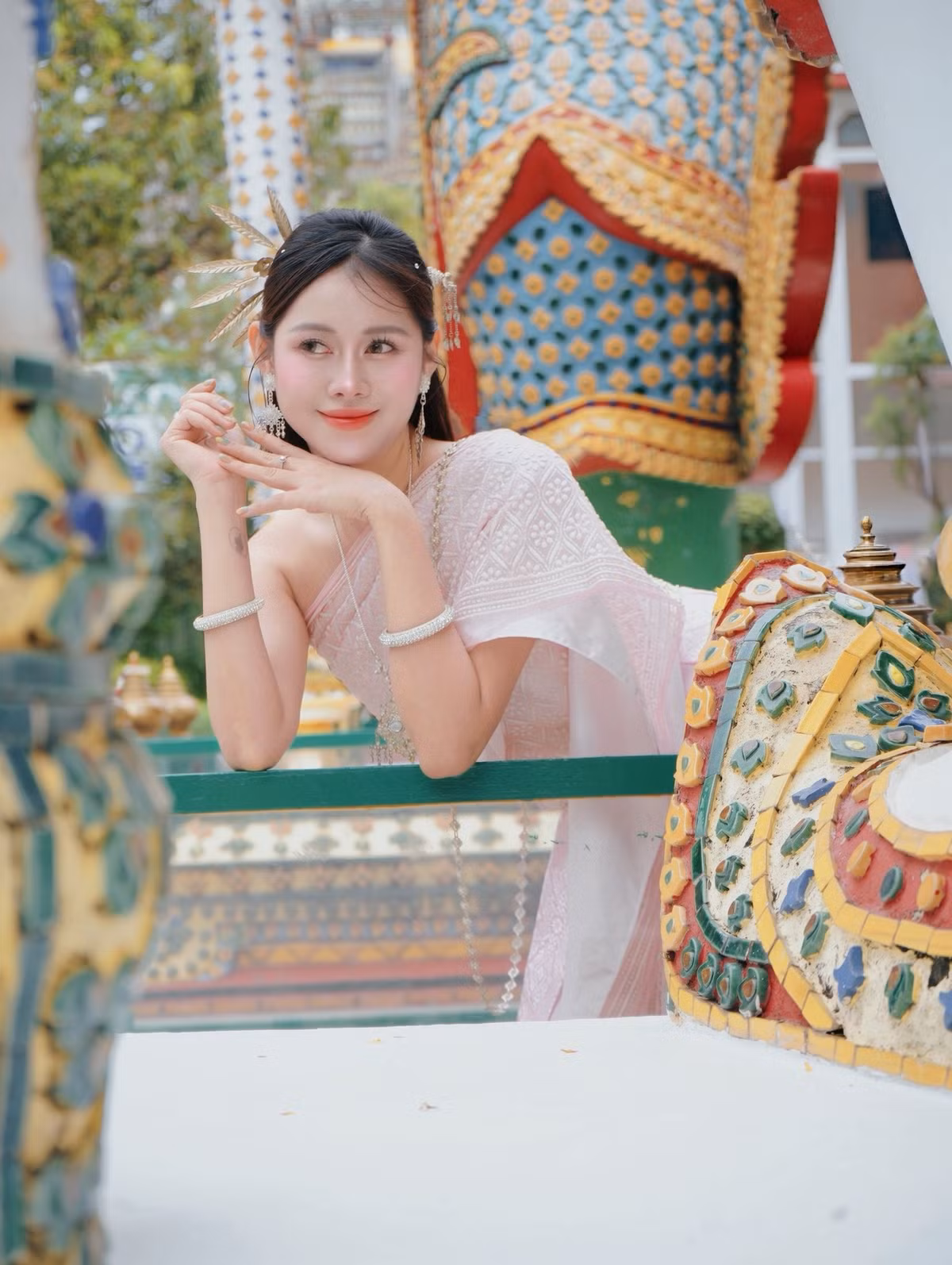 Bộ ảnh kỷ niệm tại Thái Lan lần này không chỉ đánh dấu một năm hôn nhân mà còn cho thấy tình cảm bền chặt và sự trưởng thành của cả hai trong vai trò vợ chồng.