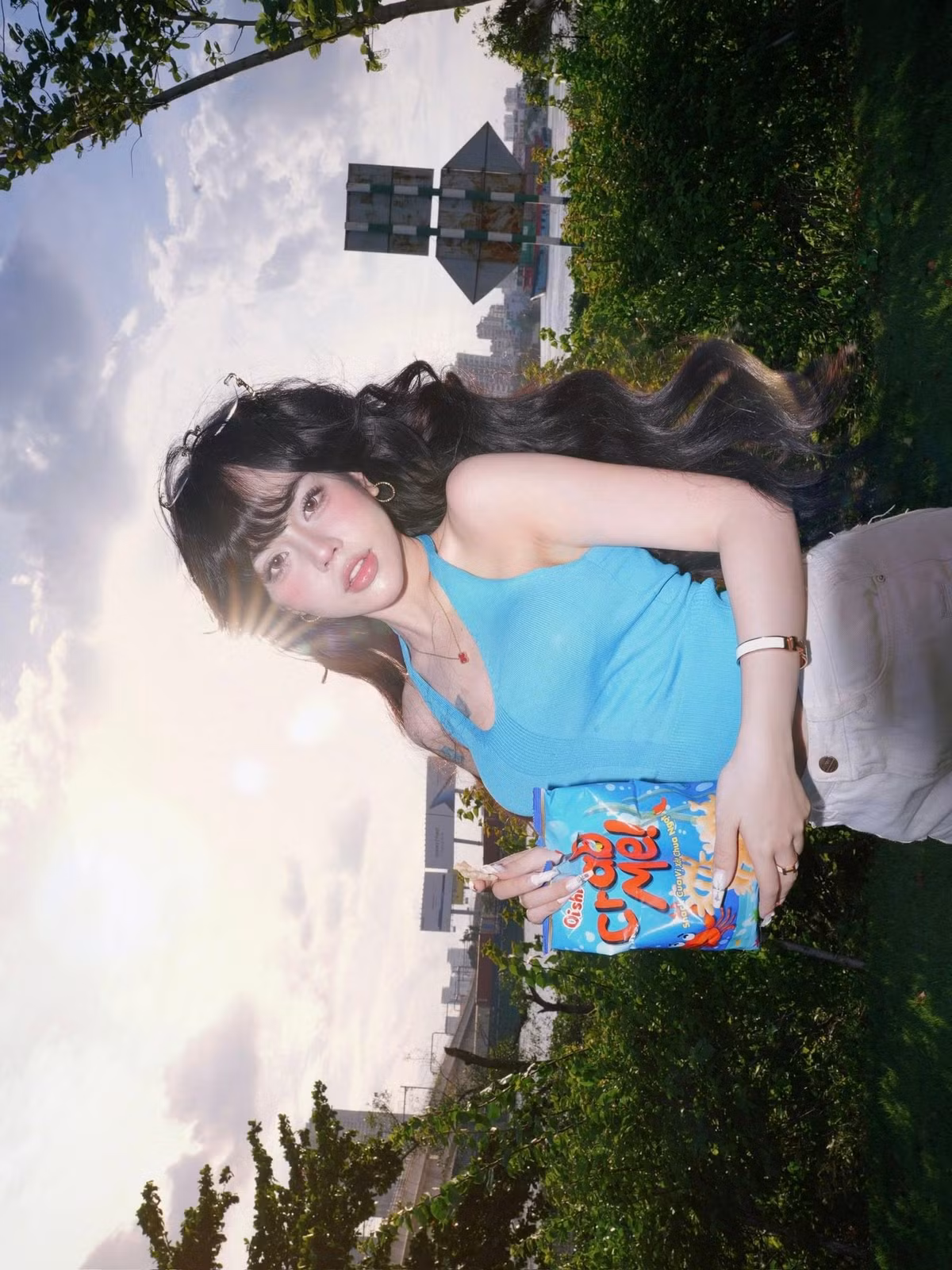 Bảo Khuyên Susan không hề ngại bắt trend. Cô luôn là một trong những TikToker đi đầu trong việc sáng tạo nội dung dựa trên các trào lưu mới. Có thể thấy, khi nổi lên trend nào là có sự xuất hiện của cô nàng, với cách thể hiện riêng biệt mang đậm dấu ấn cá nhân.