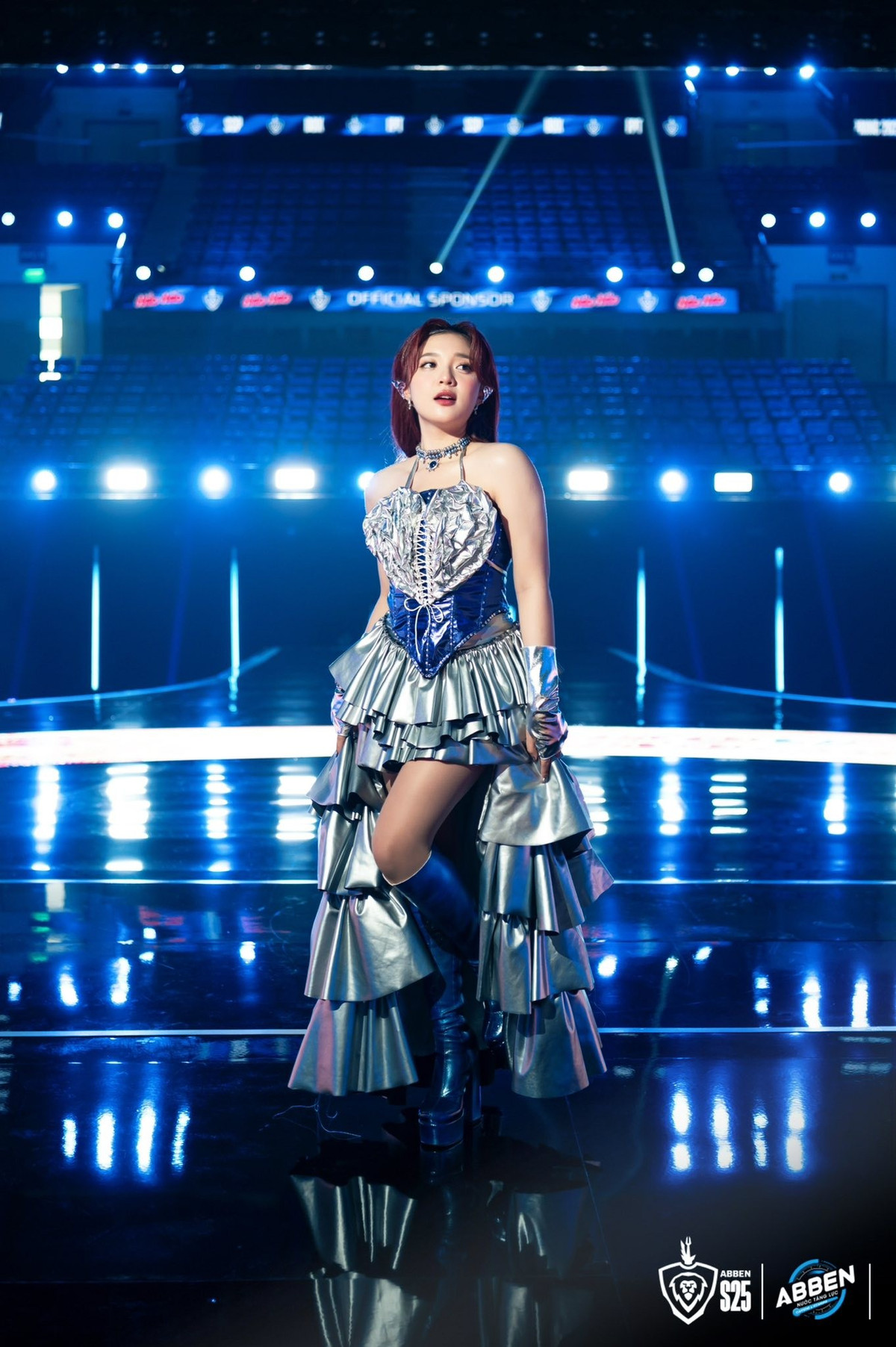 Bắt đầu sự nghiệp MC Esports từ năm 2018, khi Liên Quân Mobile đang ở đỉnh cao tại Việt Nam, Vũ Phương Thảo với ngoại hình xinh đẹp, nụ cười rạng rỡ và giọng nói truyền cảm, cô nhanh chóng được chú ý khi dẫn dắt các giải đấu lớn như ĐTDV, AIC, và AWC.