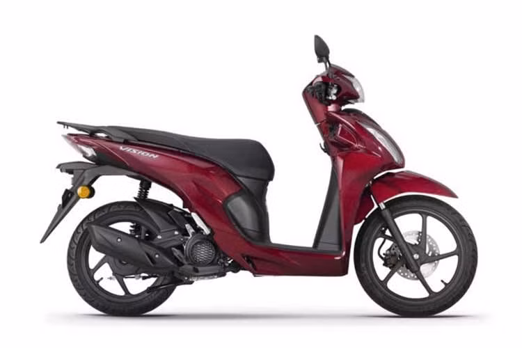 Ra mắt từ năm 2011, mẫu xe tay ga Honda Vision 110 đã đạt doanh số hơn 110.000 xe tại châu Âu, tập trung chủ yếu ở các thị trường như Tây Ban Nha, Anh và Ý. Trải qua nhiều năm, mẫu xe này gần như không thay đổi về mặt cơ khí, và điều đó tiếp tục được duy trì trên phiên bản 2026.