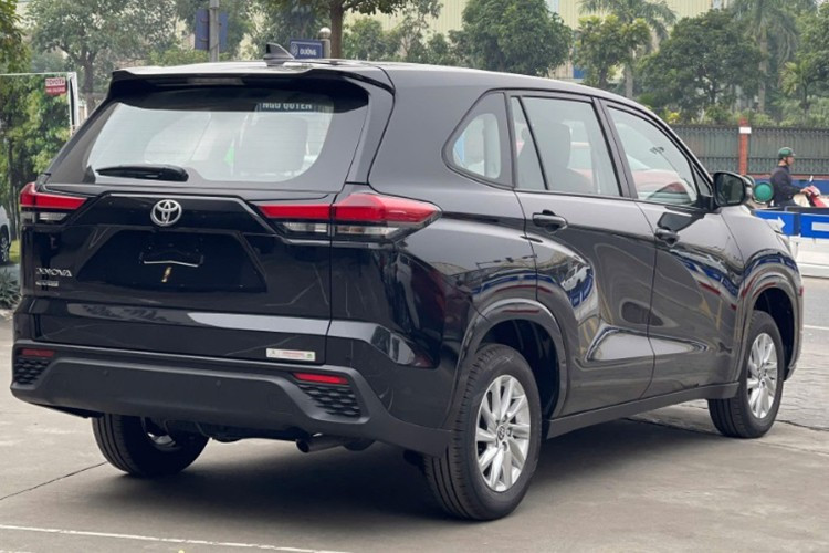 View - "Soi" Toyota Innova Cross 2.0G cắt trang bị, giá 730 triệu tại Việt Nam | Báo Tri thức và Cuộc sống - TIN TỨC PHỔ BIẾN KIẾN THỨC 24H