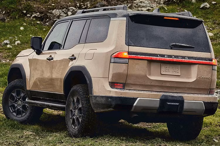 Xe sử dụng động cơ xăng V6 3.5L tăng áp kép (mã V35A-FTS), cho công suất 354 mã lực tại 4.800–5.200 vòng/phút và mô-men xoắn 650 Nm từ 2.000–3.600 vòng/phút. Xe trang bị hộp số tự động 10 cấp và hệ dẫn động 4 bánh toàn thời gian, cho khả năng tăng tốc 0–100 km/h trong 7 giây. Tốc độ tối đa giới hạn ở 175 km/h. Mức tiêu thụ nhiên liệu theo chu trình NEDC là 12,3L/100 km.