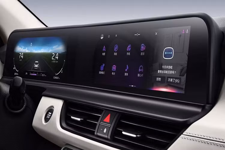 Hình ảnh nội thất mới nhất của Kia Seltos 2027 hé lộ tại Hàn Quốc cho thấy thiết kế ghế trước với tông màu bạc xám kép sang trọng. Ghế ngồi được thiết kế tỉ mỉ với tựa đầu mới và phần lưng ghế nhựa kiểu dáng máy bay. Đặc biệt, túi đựng đồ sau ghế và cổng USB tích hợp cũng được thiết kế theo phong cách máy bay...