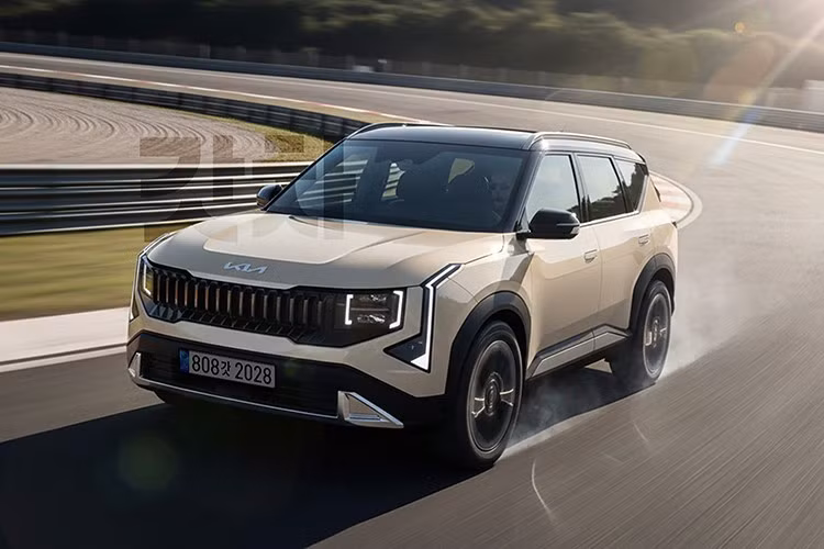 Hãng xe Hàn Quốc Kia vừa công bố những hình ảnh teaser đầu tiên của mẫu SUV đô thị Seltos thế hệ mới. Đây là lần nâng cấp toàn diện đầu tiên kể từ khi Seltos ra mắt toàn cầu năm 2019, đánh dấu bước chuyển mình quan trọng trong chiến lược SUV toàn cầu của Kia.