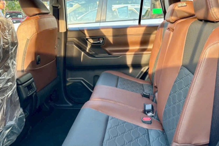 View - "Soi" Toyota Innova Cross 2.0G cắt trang bị, giá 730 triệu tại Việt Nam | Báo Tri thức và Cuộc sống - TIN TỨC PHỔ BIẾN KIẾN THỨC 24H