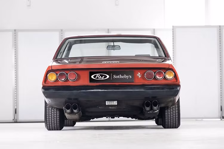 Như bạn có thể thấy, chiếc Ferrari 365 GT4 2+2 đời 1973 của Pininfarina được nhà đấu giá RM Sotheby's liệt kê là một trong những ngôi sao của phiên đấu giá diễn ra vào giữa tháng 10 tại Munich, Đức. Và chúng ta thậm chí còn biết chủ sở hữu hiện tại của nó hy vọng sẽ bán được nó với giá bao nhiêu.