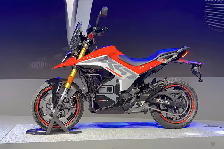 Một trong những điểm nhấn nổi bật nhất của X-47 là hệ thống UV HyperSense – công nghệ radar thông minh do chính Ultraviolette phát triển.