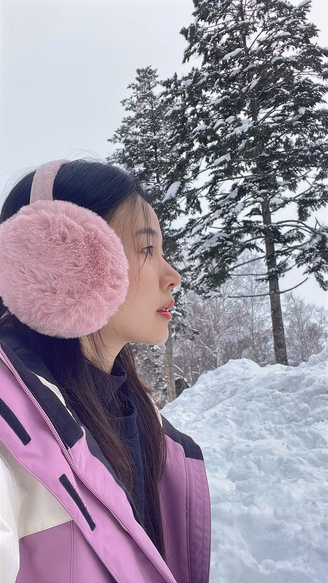 Đặc biệt, Midu từng giành giải Nữ diễn viên phụ xuất sắc tại Cánh Diều Vàng 2018, khẳng định năng lực diễn xuất nghiêm túc.