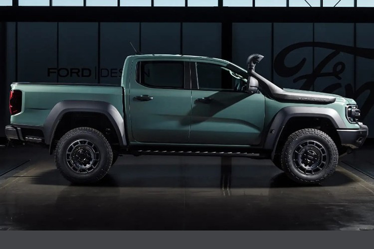 Một điểm đáng lưu ý là toàn bộ các phiên bản Ford Ranger Super Duty 2026 mới đều chỉ được trang bị khung gầm trần theo tiêu chuẩn, tức không có sẵn thùng hàng phía sau.