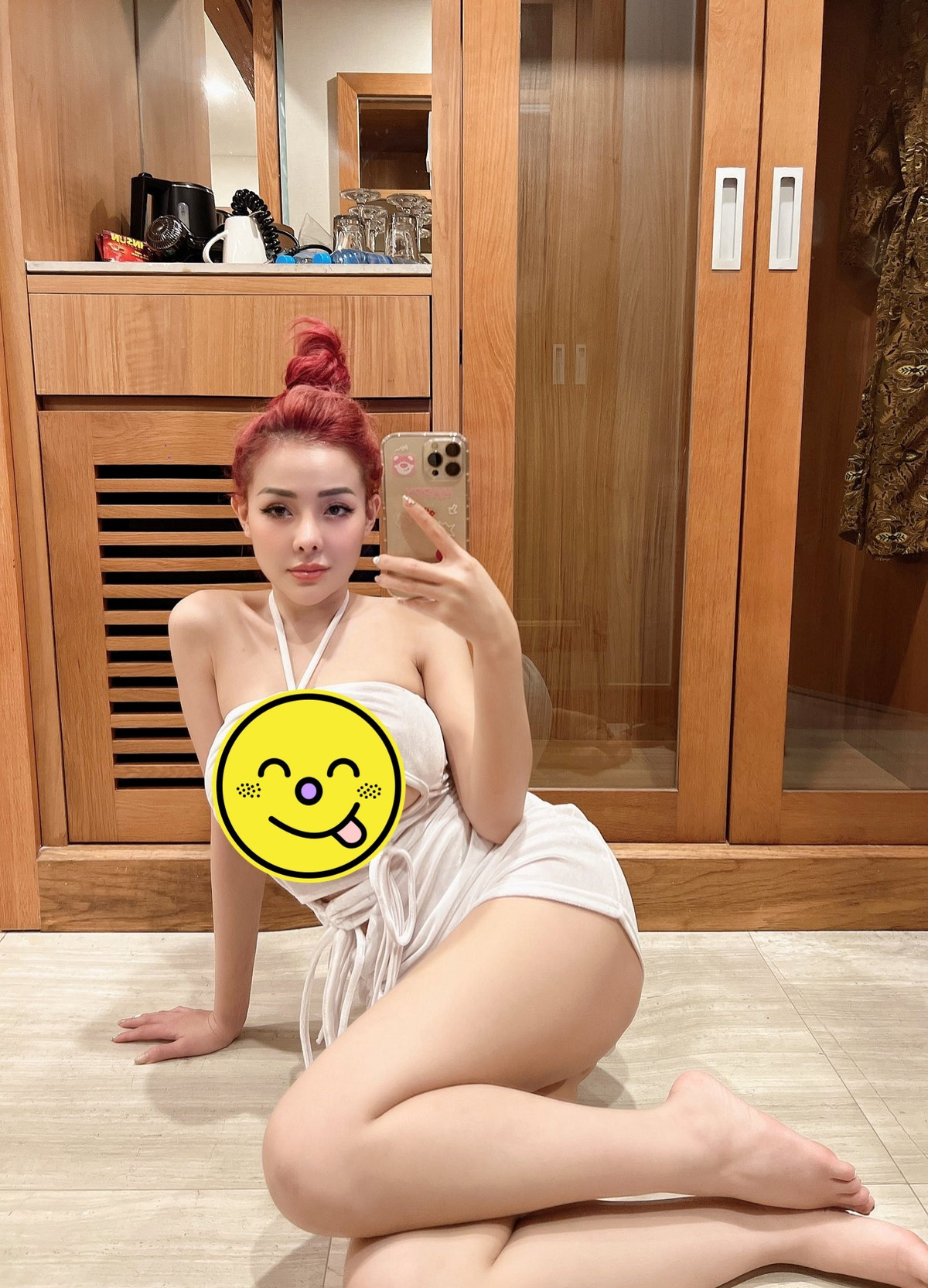 Sau sự cố ấy, Ngân 98 từng tâm sự: "Với Ngân đó không phải là sự cố, mà là sai lầm cho sự chủ quan trong việc chọn trang phục và vị trí đứng của mình. Ngân chủ quan ở chỗ cứ nghĩ các bạn dancer trong hồ bơi mặc thế nào thì Ngân mặc vậy cho đồng bộ và nghĩ điều này là hợp lệ trong tiệc hồ bơi, chứ không bao giờ Ngân chủ đích mặc bikini giữa công chúng một cách lạc loài bao giờ...