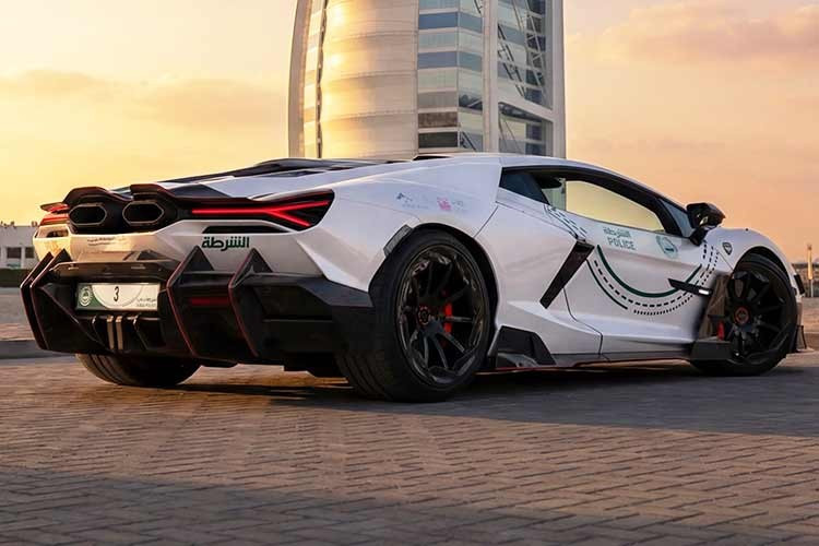 View - Lamborghini Revuelto độ cực hiếm của Mansory tặng cảnh sát Dubai | Báo Tri thức và Cuộc sống - TIN TỨC PHỔ BIẾN KIẾN THỨC 24H