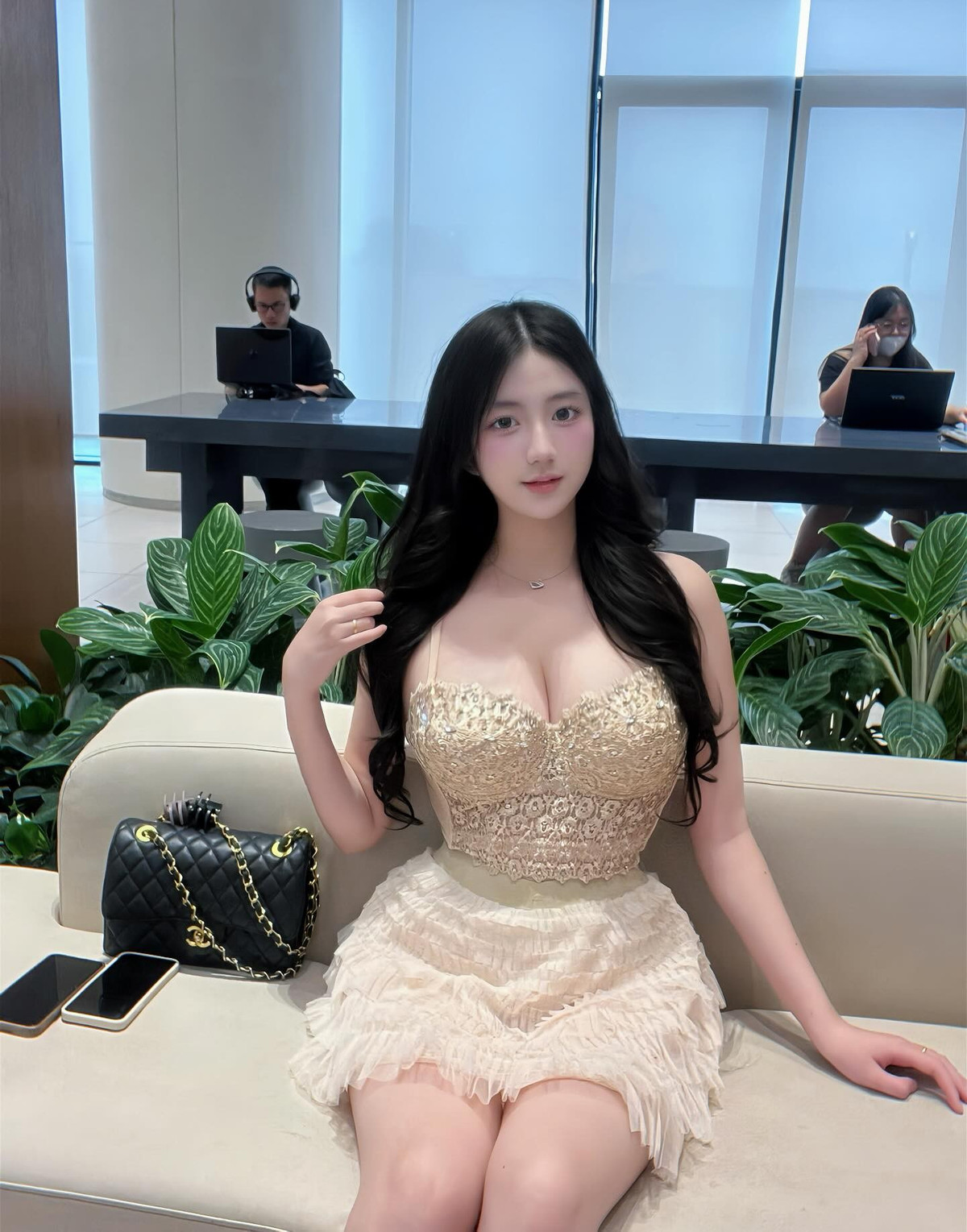 Chính sự linh hoạt như vậy, đã giúp hot girl 2k7 ngày càng nhận được nhiều sự yêu mến từ cộng đồng mạng.