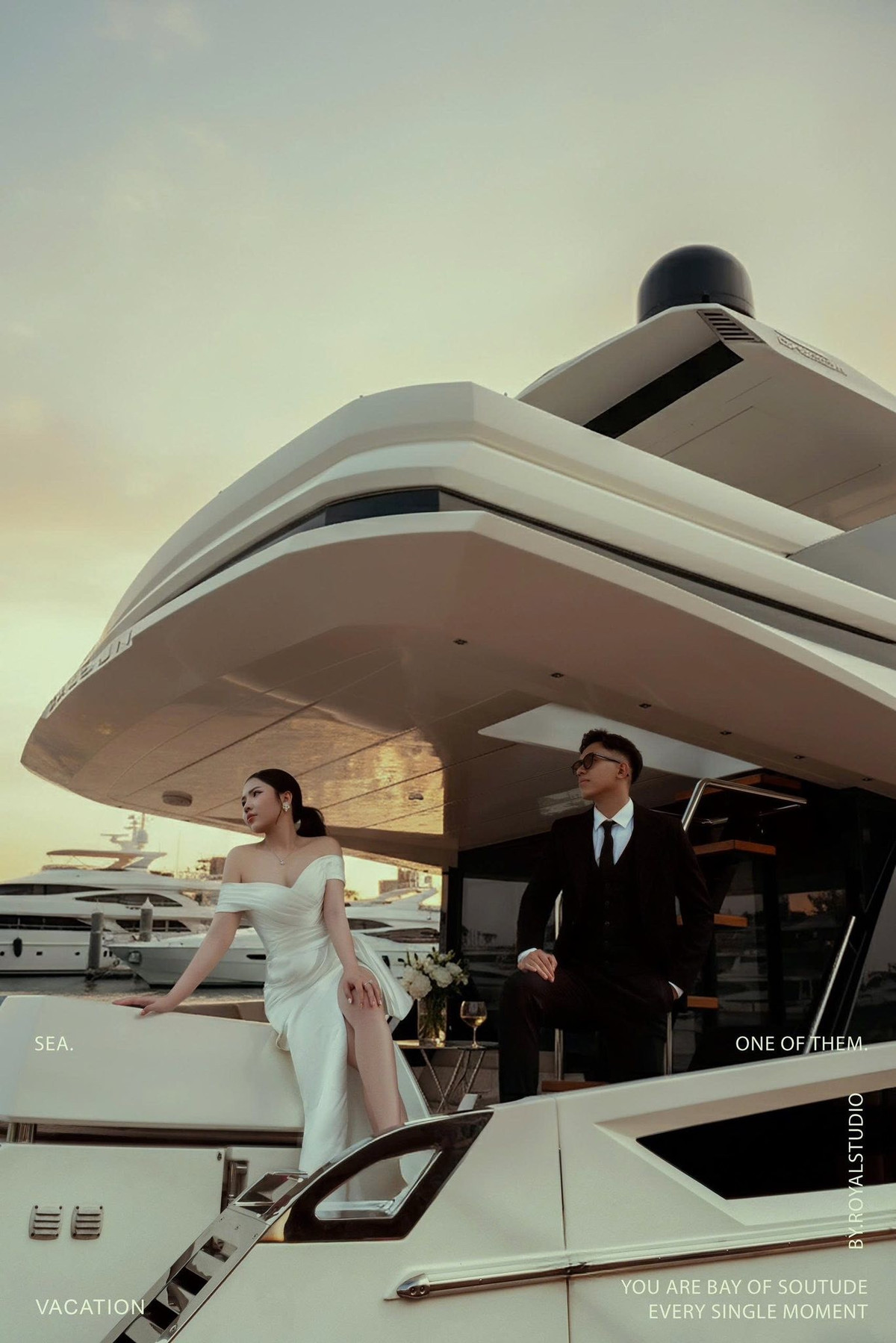 View - Tiền vệ tuyển Việt Nam và cô chủ tiệm vàng khoe ảnh cưới trên du thuyền | Báo Tri thức và Cuộc sống - TIN TỨC PHỔ BIẾN KIẾN THỨC 24H