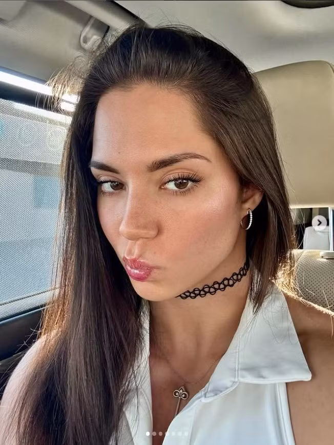 Với sự kết hợp độc đáo giữa nhan sắc và sức mạnh, Vladislava Galagan không chỉ là hình mẫu cho các cô gái yêu thể thao mà còn là minh chứng cho khả năng vượt qua giới hạn bản thân.