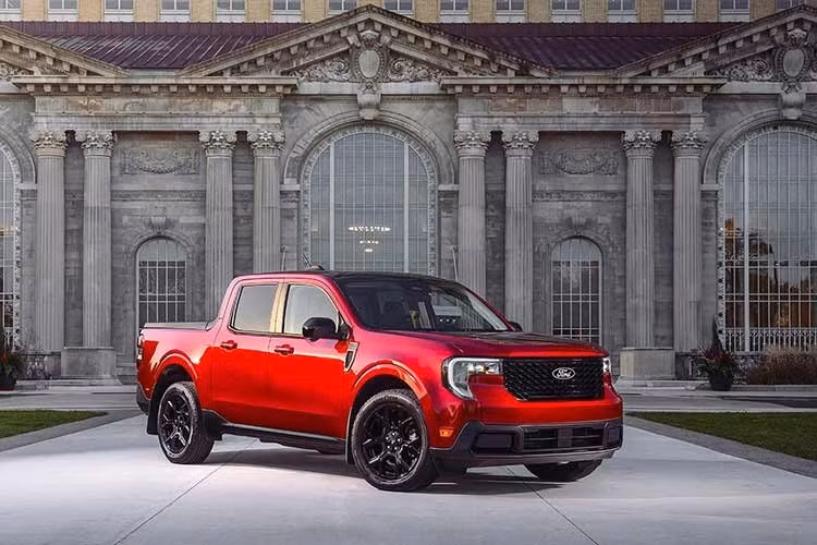 Mẫu xe bán tải mới giá cả phải chăng nhất nước Mỹ đã có một năm 2025 tuyệt vời, với Ford mô tả đây là năm bán hàng tốt nhất của Maverick. Xe có mối liên hệ mật thiết với Escape (hiện đã ngừng sản xuất) và Bronco Sport có cấu trúc cơ khí tương tự, mẫu xe bán tải cỡ nhỏ này đã bán được 155.051 chiếc tại Hoa Kỳ trong suốt năm 2025.