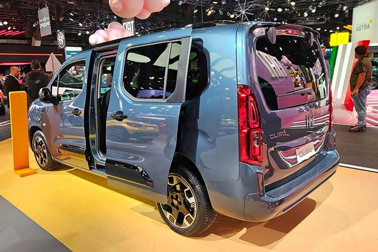 Đợt ra mắt ban đầu sẽ chỉ bao gồm năm màu ngoại thất: Trắng Gelato, Đen Cinema, Đỏ, Xanh Foresta và Riviera. Công ty cũng xác nhận Qubo L sẽ được trang bị Magic Windows (mái kính đa năng) và Extended Grip Control cho nhiều điều kiện lái xe khác nhau.