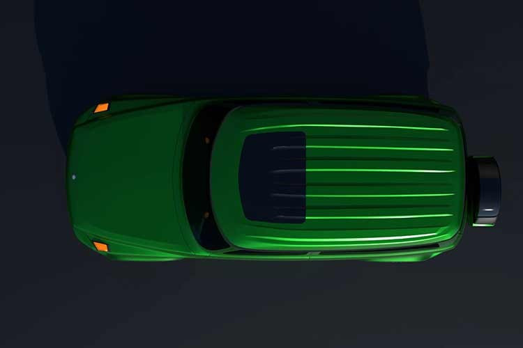 Hiện tại, G-Class đang ở thế hệ thứ hai (W463), bắt đầu sản xuất từ năm 2018 và vẫn duy trì thành công trên toàn cầu. Phiên bản facelift mới nhất chỉ có một vài thay đổi nhỏ, cho thấy Mercedes-Benz vẫn rất thận trọng trong việc đổi mới biểu tượng của mình.