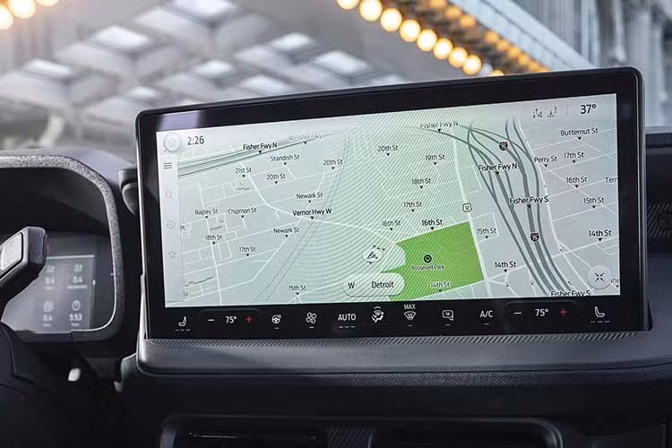 Mặc dù không phải là xe cỡ nhỏ, Honda Ridgeline cũng cần được nhắc đến vì nó có cấu trúc thân liền khối thay vì khung gầm rời. Là một chiếc bán tải cỡ trung với nhiều trang bị tiêu chuẩn ngay từ đầu, Ridgeline cũng có một năm 2025 khá tốt, bán được nhiều hơn 6,7% so với năm 2024. Tổng số xe bán ra lần lượt là 48.448 và 45.421 chiếc.