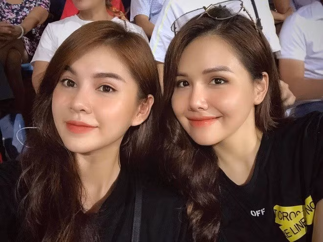 Mỗi lần Phanh Lee và Thu Hoài cùng xuất hiện, dân mạng lại không khỏi trầm trồ trước nhan sắc “một chín một mười”, đúng chuẩn đôi bạn thân cùng tuổi, cùng đẹp và cùng tỏa sáng theo cách riêng.