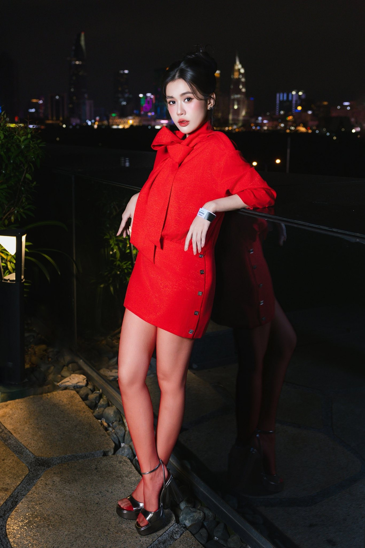 Ngọc Thảo (tên đầy đủ Lê Trương Ngọc Thảo) là một trong những hot girl đời đầu đình đám của Sài thành, ghi dấu ấn mạnh mẽ với công chúng sau khi giành ngôi vị quán quân cuộc thi Ngôi sao thời trang 2009.