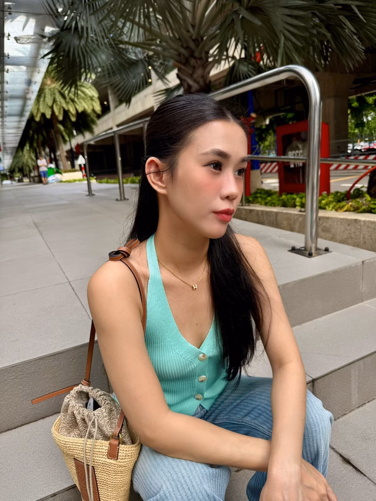 Trải qua nhiều năm hoạt động nghệ thuật, Ngọc Thảo được nhận xét là ngày càng “lên hương” về nhan sắc. Ở tuổi ngoài 30, cô vẫn giữ được vẻ ngoài trẻ trung, làn da mịn màng cùng thần thái nền nã.