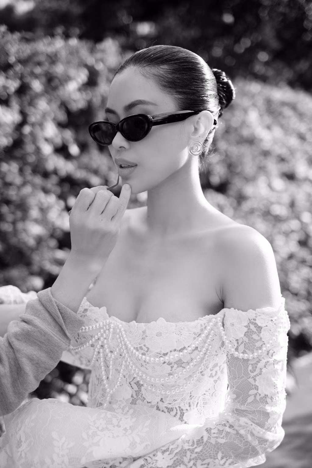 Nhan sắc diễm lệ của cô dâu Tiên Nguyễn.