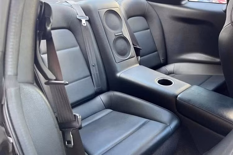 Những trang bị trên đã giúp cho siêu xe đường phố Nissan GT-R chỉ mất khoảng thời gian 3,5 giây để tăng tốc lên 100 km/h từ vị trí xuất phát. Tốc độ tối đa trên những chiếc Nissan GT-R là 309 km/h.