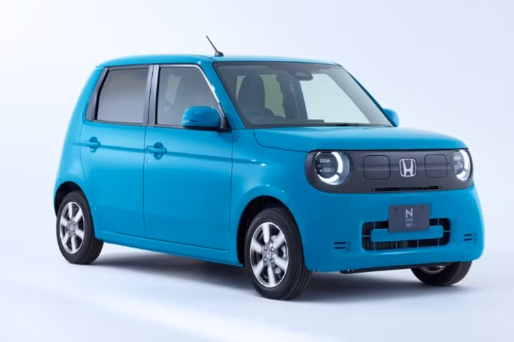 Xe sẽ được phân phối với 5 tùy chọn màu sắc, gồm: Cheerful Green (xanh lá tươi); Platinum White Pearl (trắng ngọc trai); Lunar Silver Metallic (bạc ánh kim), Fjord Mist Pearl (xanh bạc), Seabed Blue Pearl (xanh biển sâu).