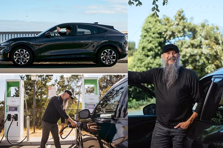 Blenkle chia sẻ: "Quan điểm sai lầm nhất tôi gặp là những phàn nàn về thời lượng pin và phạm vi hoạt động. Những lúc như vậy, tôi đã cho họ xem đồng hồ của mình". Còn hiện tại, chúng ta cùng chờ đón mẫu xe điện Ford Mustang Mach-E sắp về Việt Nam sẽ ra sao?