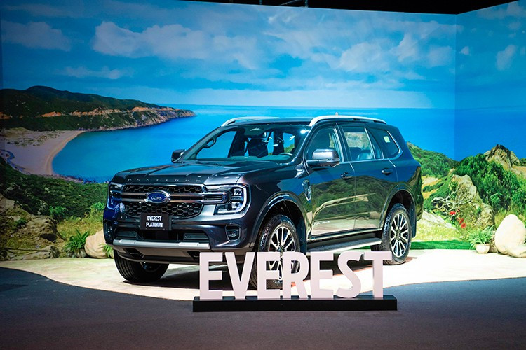 Ford Everest: 1.089 xe ﻿Mẫu SUV 7 chỗ của Ford đạt doanh số bán 1.089 xe bán ra trong tháng 7/2025, giảm 33 xe so với tháng trước đó. Kết quả này, nâng doanh số Everest sau 7 tháng đã qua của năm 2025 lên mức 6.223 xe. Đây cũng là đại diện duy nhất của phân khúc xe SUV 7 chỗ góp mặt trong top xe bán chạy nhất tháng.