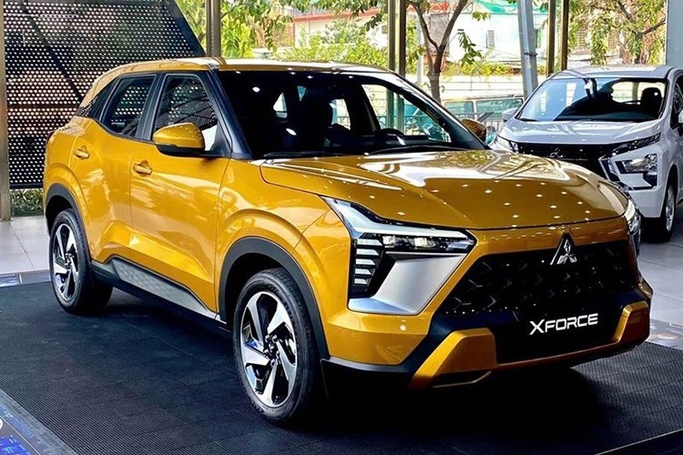 Mitsubishi Xforce: 1.185 xe Cùng với Xpander, Mitsubishi Xforce cũng góp mặt trong top xe bán chạy, tuy nhiên so với tháng tháng trước đó lượng xe Xforce bán ra trong tháng 7/2025 chỉ đạt 1.185 xe, giảm 246 xe so với tháng trước đó. Kiểu dáng nhỏ gọn, thời trang đi kèm hàng loạt công nghệ tính năng cùng mức giá dễ tiếp cận là yếu tố giúp Xforce tạo được sức hút với khách hàng.
