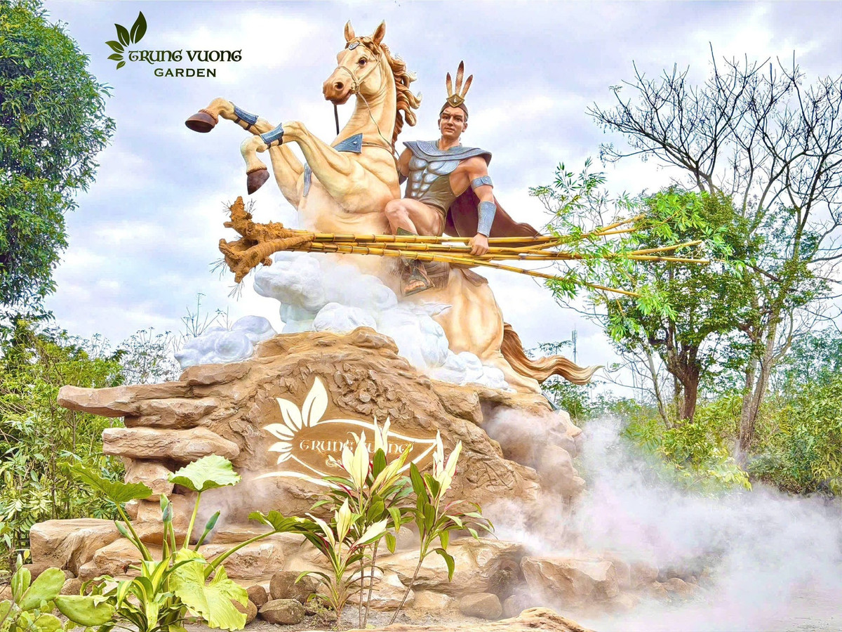 Với tình yêu sâu nặng dành cho quê hương cùng niềm đam mê gìn giữ giá trị văn hóa truyền thống, anh Thiện Tâm đã dành nhiều thời gian nghiên cứu thần thoại dân gian, mỹ thuật cổ và chuyển động hình thể để tạo nên một linh vật vừa mang tính nghệ thuật cao, vừa gần gũi với công chúng. Ảnh: Trung Vương Garden.