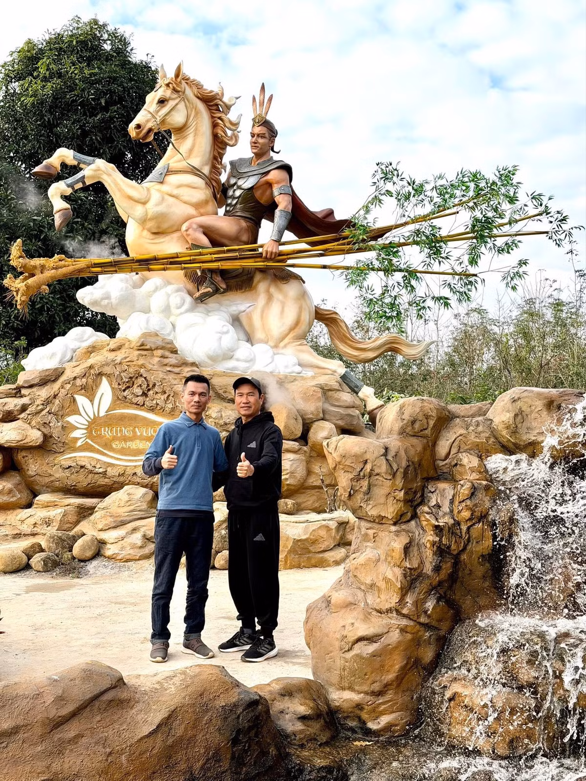 Mang thông điệp “Ngựa Thánh Gióng tung vó khai xuân, khơi dậy khát vọng Việt”, linh vật ngựa tại Quảng Trị không chỉ là công trình trang trí dịp Tết mà còn là lời gửi gắm về tinh thần đổi mới, bứt phá trong năm mới.