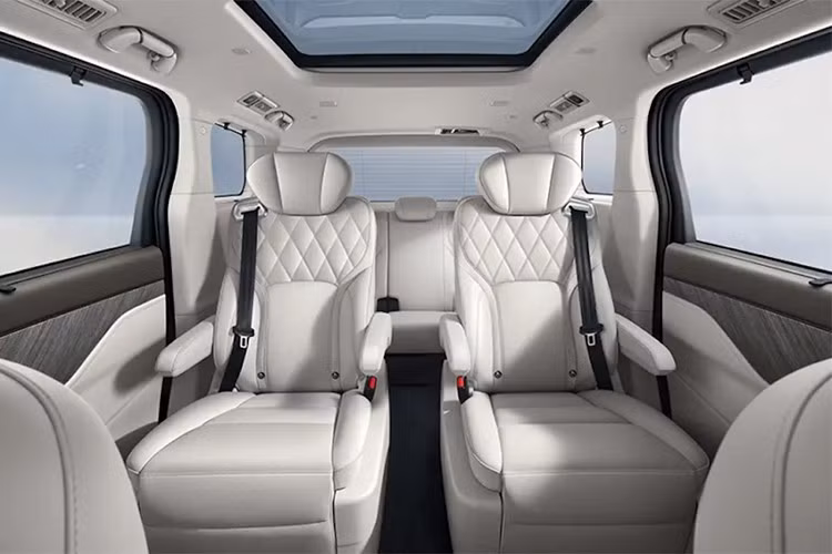 Gaoshan 7 được trang bị công nghệ hybrid dẫn động bốn bánh thông minh Hi4 Performance Version của Great Wall Motor. Hệ thống này kết hợp các chế độ mở rộng phạm vi hoạt động, hybrid song song và dẫn động trực tiếp, mang lại tổng công suất 452 ​​mã lực.