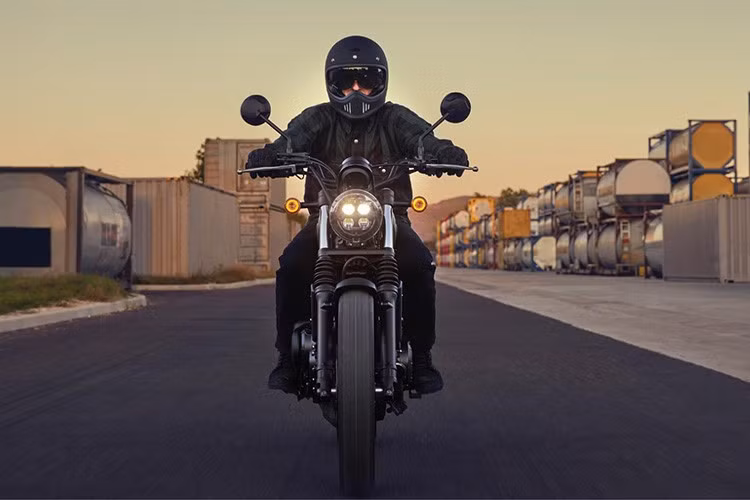 Tại thị trường Đài Loan, Honda CL Street 2025 được mở bán với màu nâu mờ mới, có giá đề xuất 308.000 Tân Đài tệ (khoảng 264 triệu đồng), một mức giá hấp dẫn cho một mẫu xe côn tay gần 500cc.