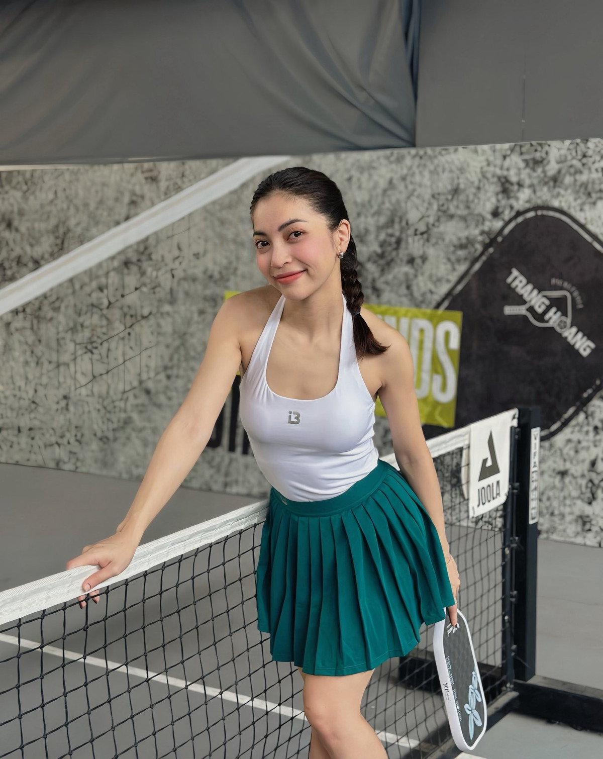 Với những ai đam mê bộ môn này cũng cho hay Nhật Lê có kỹ thuật chơi tốt, tinh thần tập trung cao độ và luôn chuyên nghiệp khi ra sân.