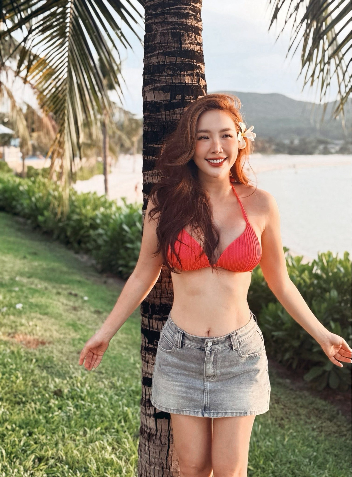 Bảo Thy cũng tiết lộ người “đứng sau ống kính” không ai khác chính là chồng của mình.