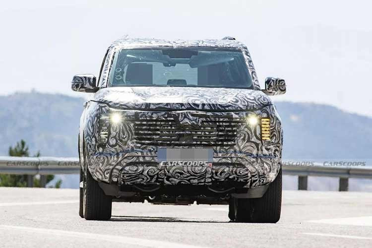 Về sức mạnh, Pajero mới được dự đoán sẽ sử dụng động cơ diesel 2.4L 4N16 tăng áp – giống Triton – với hai tùy chọn công suất: 184 PS (tăng áp đơn) và 204 PS (tăng áp kép).