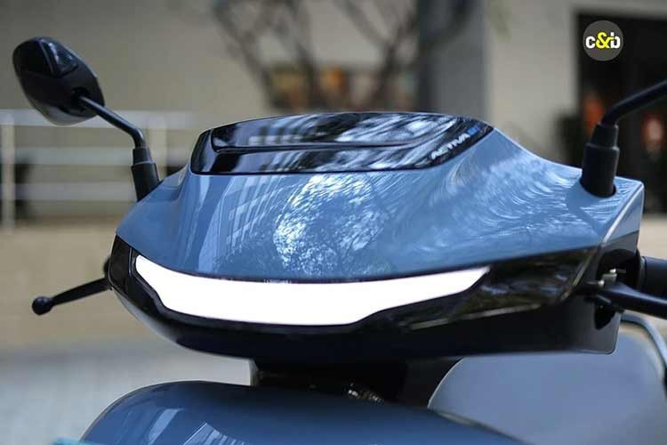 Yếu tố thứ hai nằm ở giá bán. Tại Ấn Độ, Activa e: có giá quy đổi khoảng hơn 35 triệu đồng – con số đủ “mềm” để tiếp cận số đông nếu được điều chỉnh phù hợp khi về Việt Nam. Nếu Honda giữ được mức giá nằm giữa ICON e: và CUV e:, Activa e: hoàn toàn có thể trở thành mẫu xe điện chủ lực mới, thay vì chỉ đóng vai trò bổ sung danh mục.