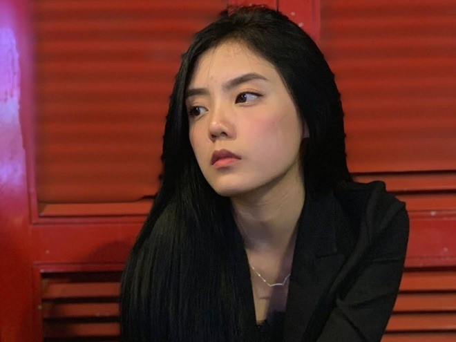 Thời điểm đó, Lâm Á Hân cũng tuyên bố cắt đứt liên hệ với nhóm BB&amp;BG vì cho rằng một số thành viên có lời lẽ không hay liên quan đến chuyện riêng tư của mình.