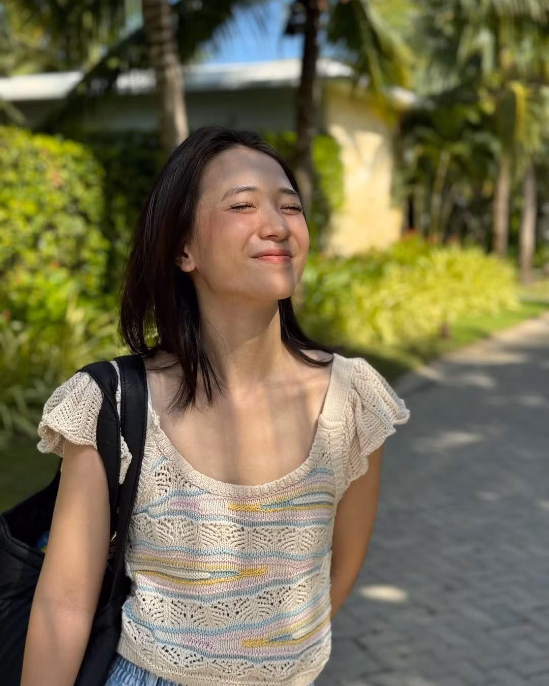 Thời điểm đó, Trâm Anh gây sốt bởi khuôn mặt thanh thoát, làn da trắng hồng "không tì vết" cùng nụ cười rạng rỡ.