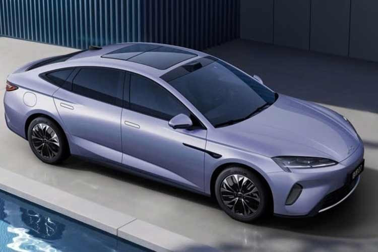 Hiện BYD đặt mục tiêu đạt công suất sản xuất hàng năm 4,5 triệu xe trên toàn bộ mạng lưới nhà máy toàn cầu. BYD Seal 07 EV dự kiến sẽ bắt đầu được giao từ nhà máy ở thành phố Thường Châu, tỉnh Giang Tô, Trung Quốc, vào cuối tháng 3/2026.