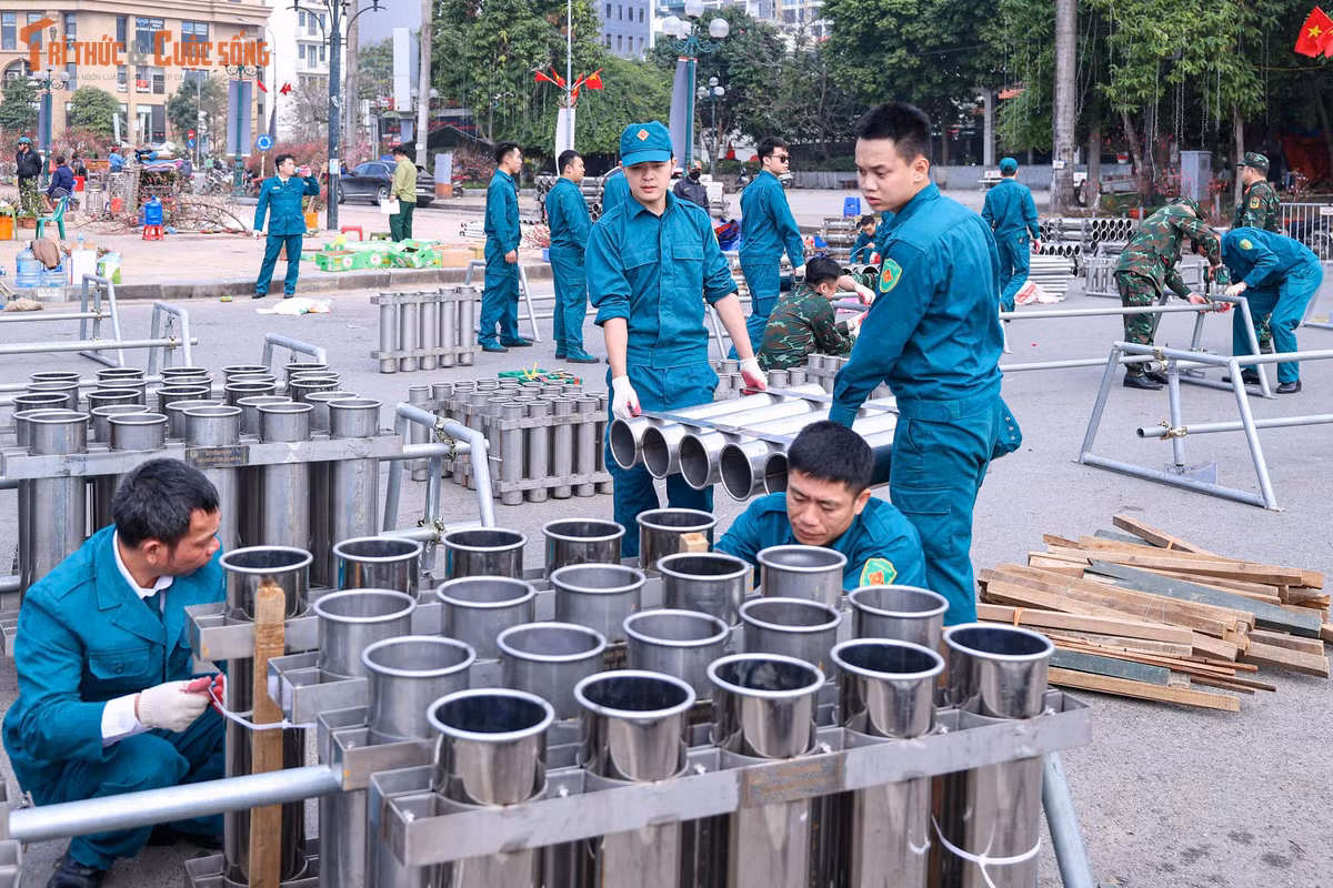 Đêm giao thừa đón Tết Bính Ngọ 2026 hứa hẹn sẽ là một trong những sự kiện đặc sắc, thu hút đông đảo người dân Thủ đô và du khách.