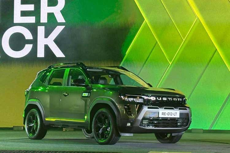 Năm 2025, Duster chiếm 14% doanh số bán xe du lịch tại Ấn Độ, khi Renault bán được hơn 200.000 chiếc tại một quốc gia có 1,4 tỷ dân. Xe SUV chiếm gần 55% doanh số bán xe du lịch, so với chỉ 12% khi Duster mới ra mắt tại nước này. Duster tiếp tục phát huy những ưu điểm vốn có bền bỉ, đáng tin cậy và giá cả phải chăng. Và nay được tái thiết kế dành riêng cho thị trường Ấn Độ.