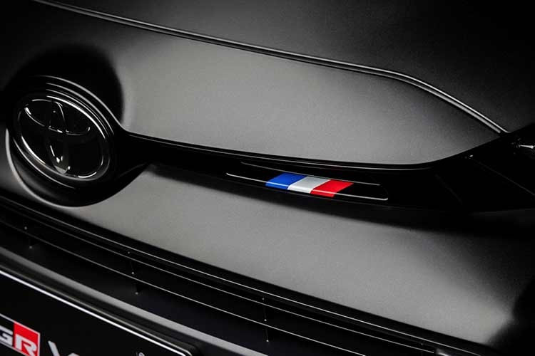 Theo nhà sản xuất ôtô Nhật Bản, phiên bản đặc biệt mới của Toyota GR Yaris có chế độ lái SEB (Sebastien) mới, thay thế cho chế độ Track ban đầu. Chế độ này có tỷ lệ phân bổ mô-men xoắn trước-sau là 40:60 để "kiểm soát xe theo hướng dẫn động cầu sau trong khi vẫn duy trì hiệu suất vào cua ở phía trước", theo như hãng cho biết.