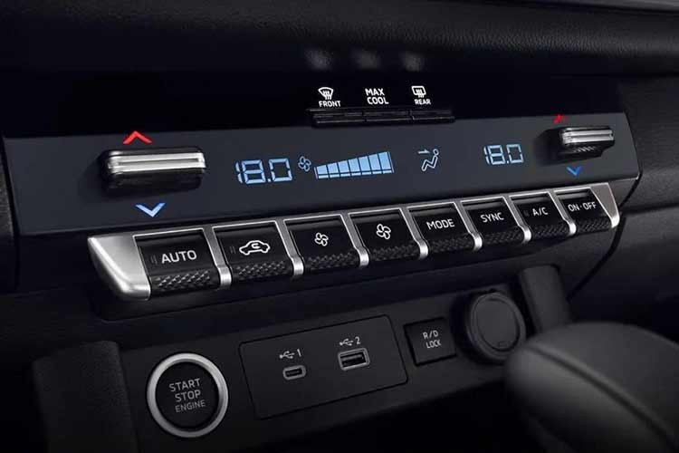 Triton 2026 được trang bị hệ thống lọc không khí nanoe X của Panasonic, đảm bảo môi trường trong xe luôn trong lành. Sự tinh tế còn thể hiện ở những chi tiết nhỏ nhưng thiết thực như hệ thống hỗ trợ đóng/mở nắp thùng sau, giúp việc bốc dỡ hàng hóa trở nên nhẹ nhàng và thuận tiện hơn cho người sử dụng.