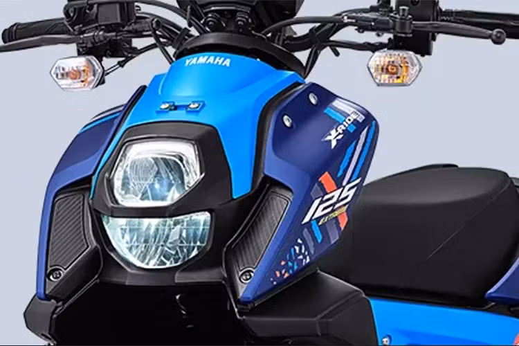 Ở phiên bản 2025 vừa trình làng, X-Rider 125 được đưa tới 3 lựa chọn màu sắc và họa tiết tem mới, mang lại diện mạo mạnh mẽ, đậm chất phiêu lưu hơn.