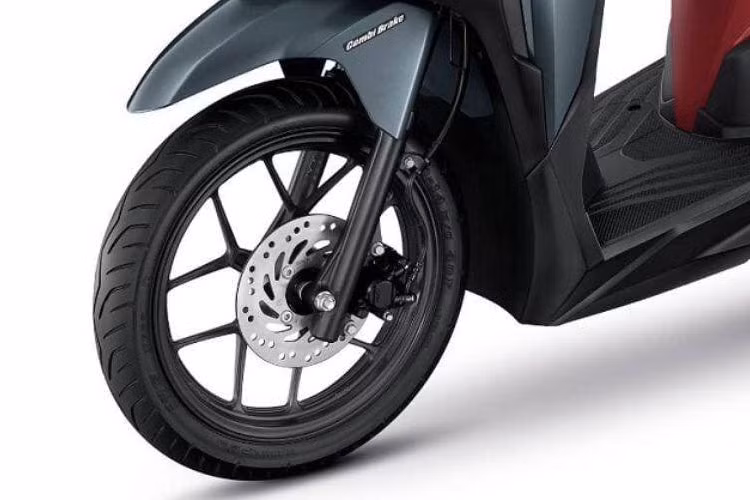 Toàn bộ hệ thống chiếu sáng trên xe sử dụng công nghệ LED hiện đại với khả năng chiếu sáng ấn tượng. Mẫu tay ga cũng có cốp chứa đồ dung tích 18 lít phía dưới yên.Vario 125