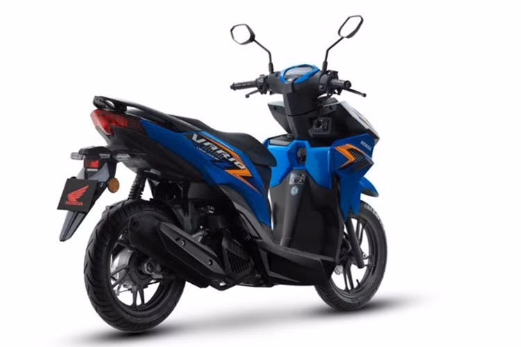 Theo đó, xe ga thế hệ mới có thêm 2 màu sắc mới gồm Matte Blue (xanh nhám) và Vibrant Blue (xanh sáng nổi bật), hướng đến những khách hàng muốn thể hiện cá tính và phong cách riêng biệt.